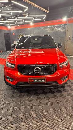 VOLVO XC40 1.5 T5 RECHARGE R-DESIGN GEARTRONIC VOLVO XC40 1.5 T5 RECHARGE R-DESIGN GEARTRONIC
